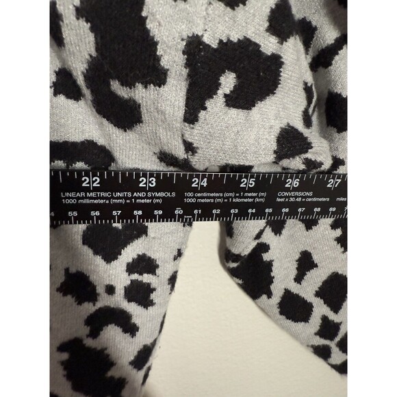 Workshop Republic Gray Leopard Sweater Womens 1X Viscose Soft Animal Print Top - Picture 5 of 7
